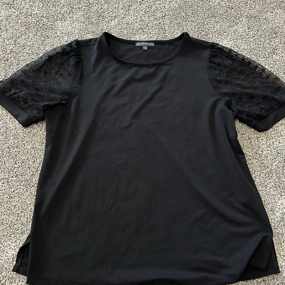 Elegant Black Flower Mesh Sleeve Top